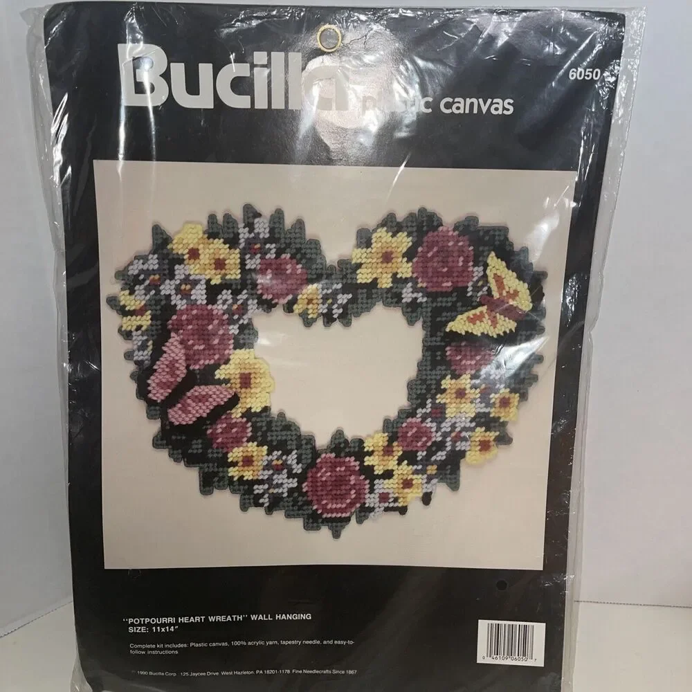 Vintage New Bucilla Potpourri Heart Wreath Plastic Canvad Kit 6050 11 X 14 1990